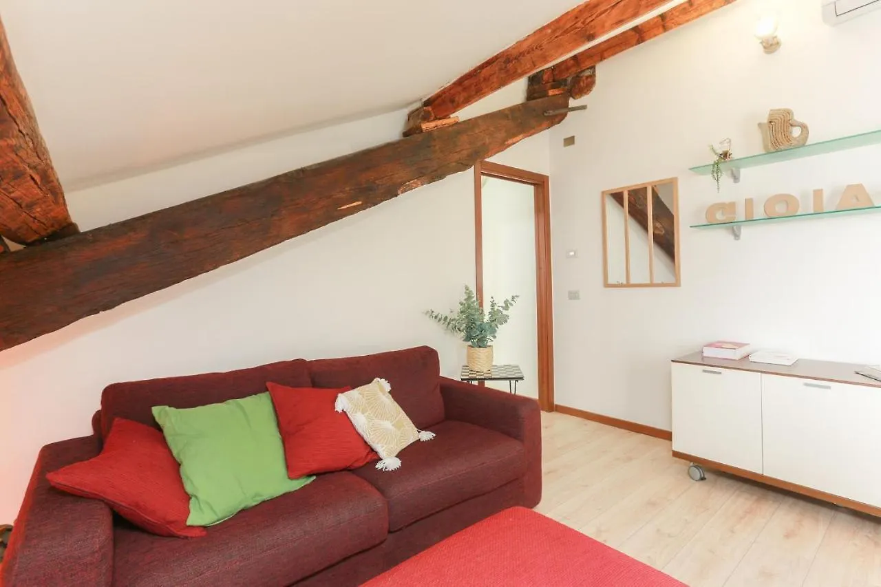 Apartmán The Best Rent - Cozy Attic With View Milán