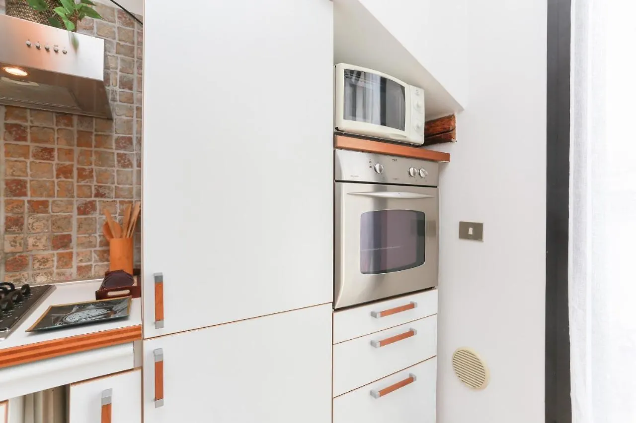 The Best Rent - Cozy Attic With View Apartment Milan