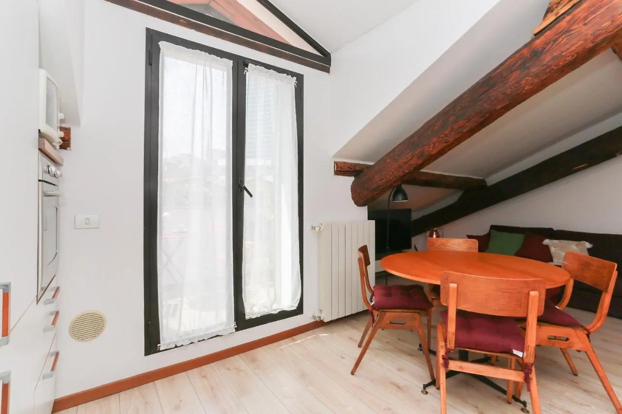 The Best Rent - Cozy Attic With View Apartment Milan
