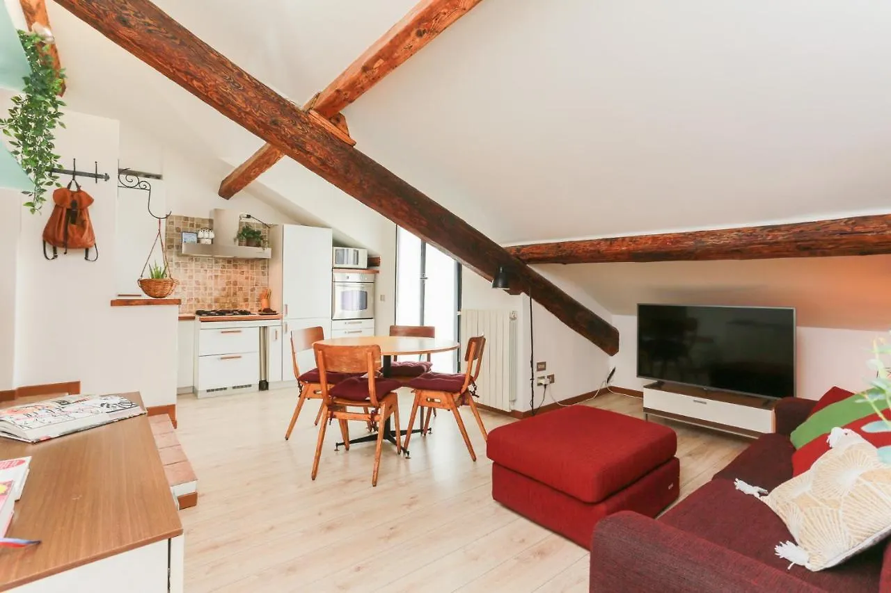 The Best Rent - Cozy Attic With View Apartment Milan